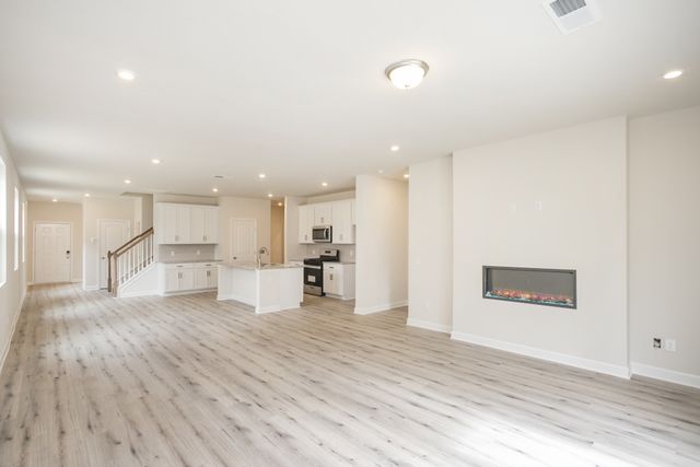 2132 Postings Pt, Antioch, TN 37013