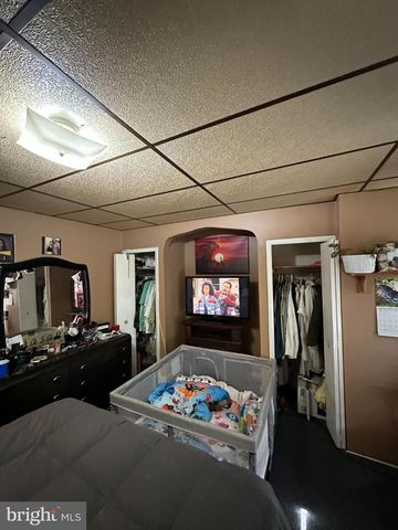 2529 S ASHFORD ST, Philadelphia, PA 19153