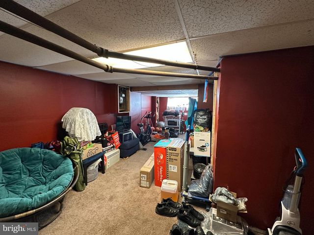 2529 S ASHFORD ST, Philadelphia, PA 19153