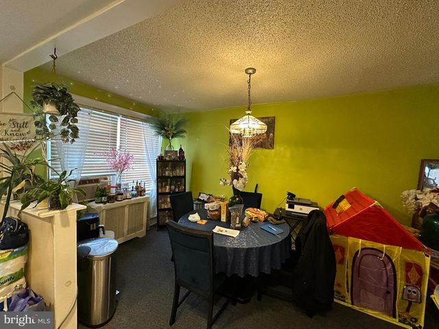 2529 S ASHFORD ST, Philadelphia, PA 19153