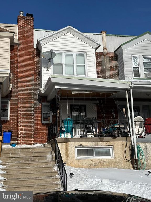 2529 S ASHFORD ST, Philadelphia, PA 19153