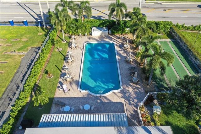 95 North Boulevard 2b, Boynton Beach, FL 33435