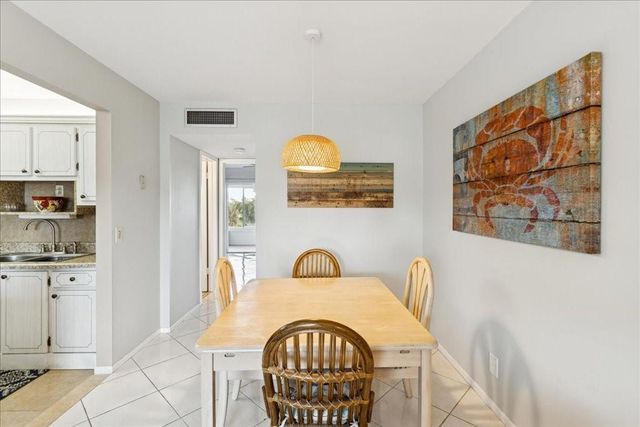 95 North Boulevard 2b, Boynton Beach, FL 33435
