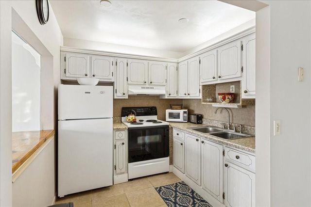 95 North Boulevard 2b, Boynton Beach, FL 33435