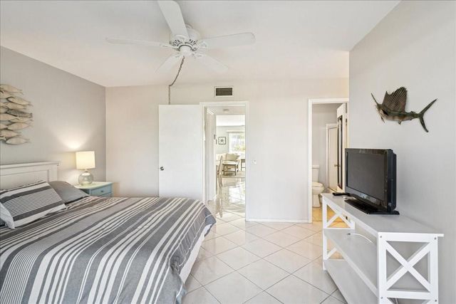 95 North Boulevard 2b, Boynton Beach, FL 33435