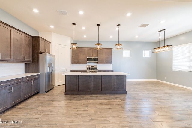 2811 W POLLACK Street, Phoenix, AZ 85041