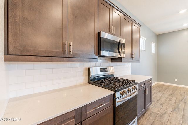 2811 W POLLACK Street, Phoenix, AZ 85041