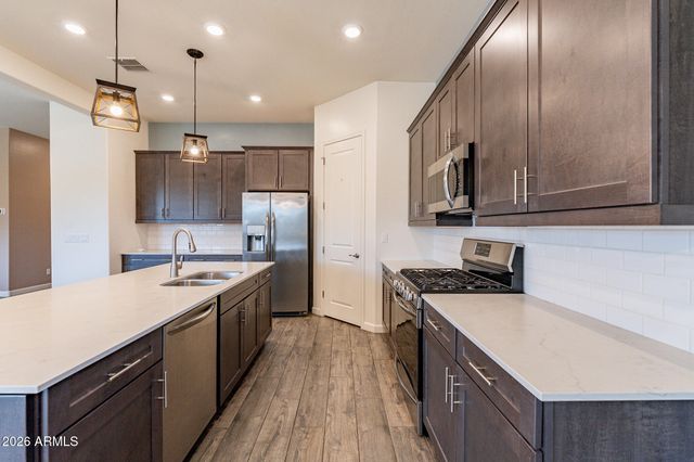 2811 W POLLACK Street, Phoenix, AZ 85041