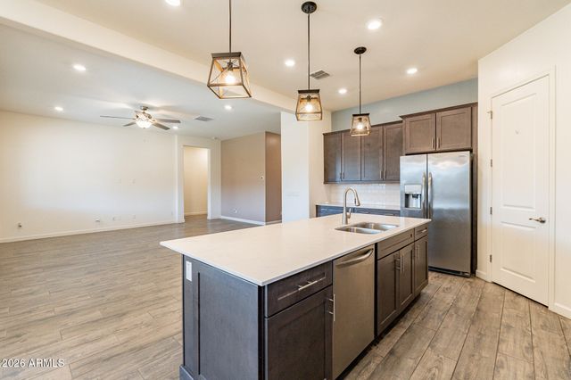 2811 W POLLACK Street, Phoenix, AZ 85041