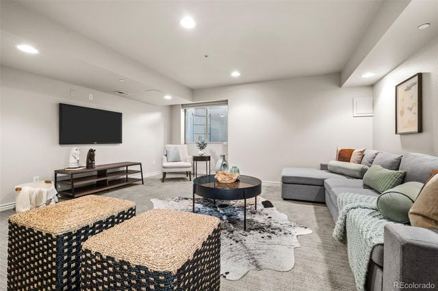 6 S Monroe Street, Denver, CO 80209