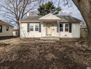 1321 S 10TH Street, Pekin, IL 61554