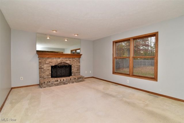 8175 Tanglewood Lane, Parma, OH 44129