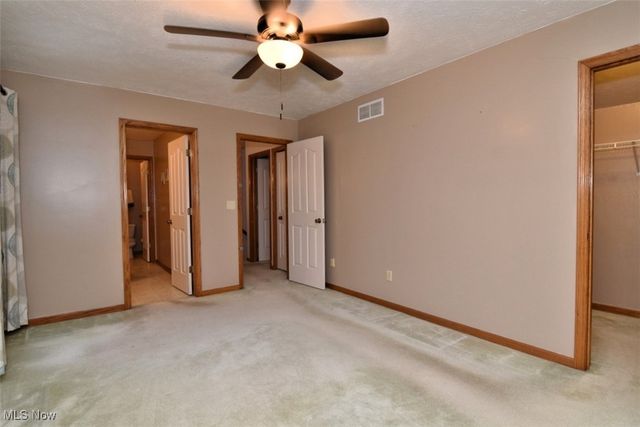 8175 Tanglewood Lane, Parma, OH 44129