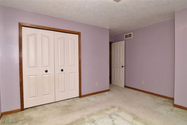 8175 Tanglewood Lane, Parma, OH 44129