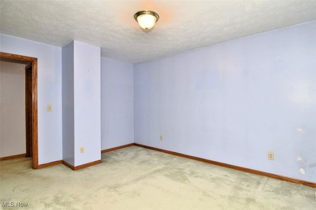 8175 Tanglewood Lane, Parma, OH 44129