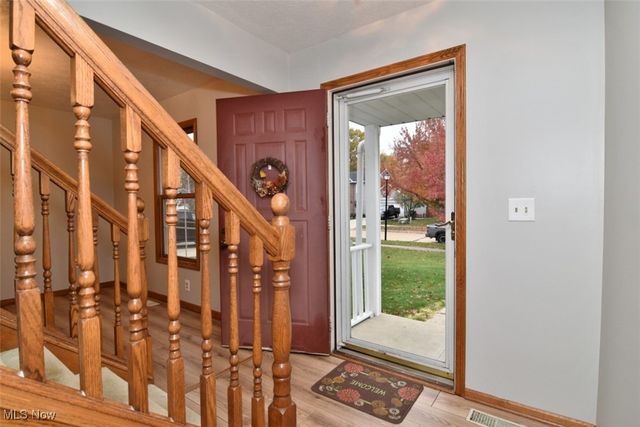 8175 Tanglewood Lane, Parma, OH 44129