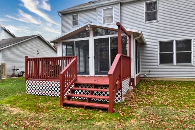 8175 Tanglewood Lane, Parma, OH 44129