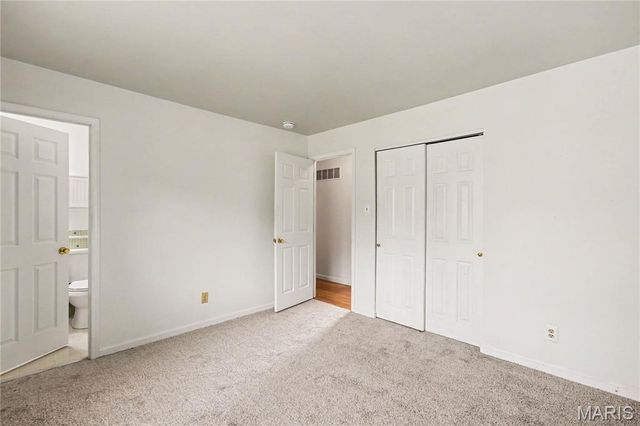 2467 Wesbay Drive, Maryland Heights, MO 63043