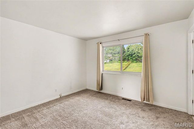 2467 Wesbay Drive, Maryland Heights, MO 63043