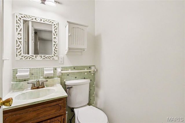 2467 Wesbay Drive, Maryland Heights, MO 63043