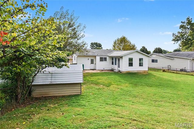 2467 Wesbay Drive, Maryland Heights, MO 63043