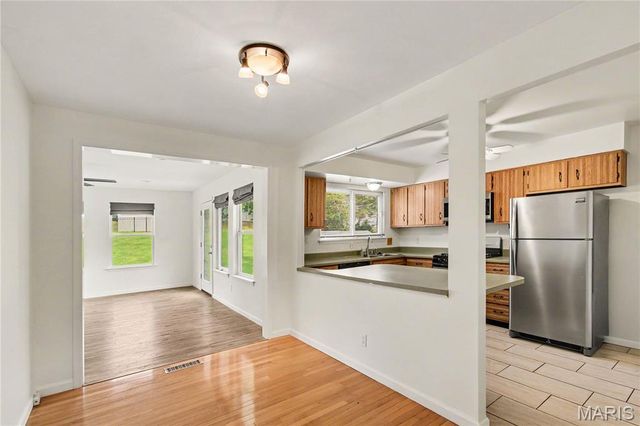 2467 Wesbay Drive, Maryland Heights, MO 63043