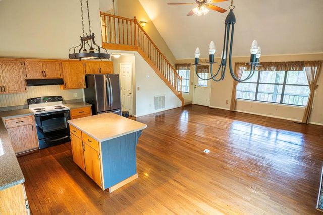 1054 Dickey Road, Murphy, NC 28906