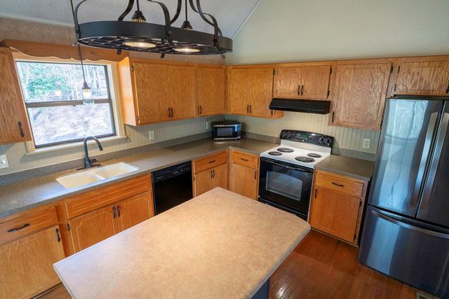 1054 Dickey Road, Murphy, NC 28906