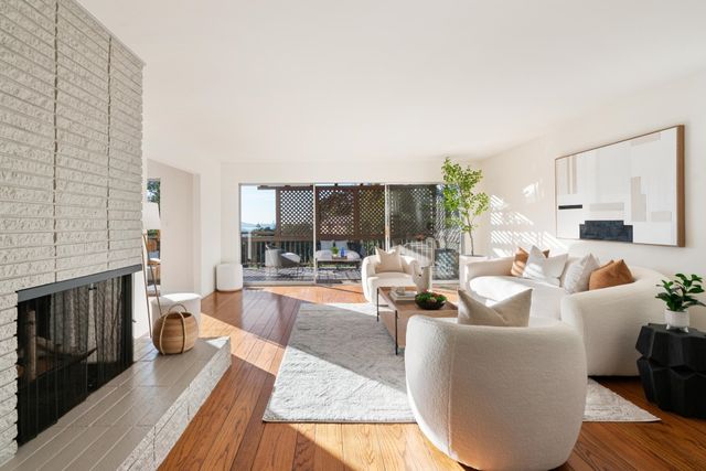 6227 Wood Dr, Oakland, CA 94611