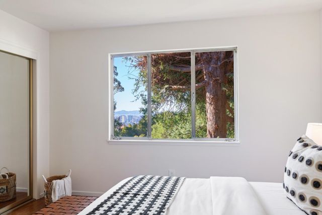 6227 Wood Dr, Oakland, CA 94611