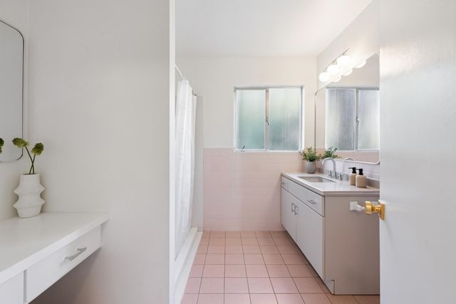 6227 Wood Dr, Oakland, CA 94611