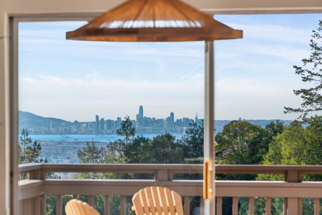 6227 Wood Dr, Oakland, CA 94611