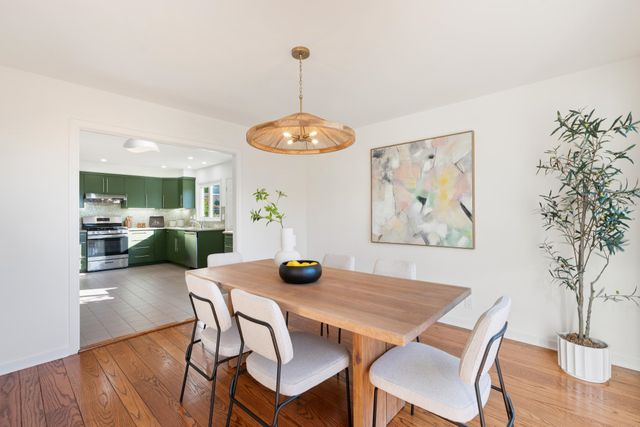 6227 Wood Dr, Oakland, CA 94611