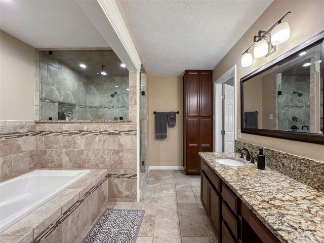 2610 Adams Street, Alvin, TX 77511
