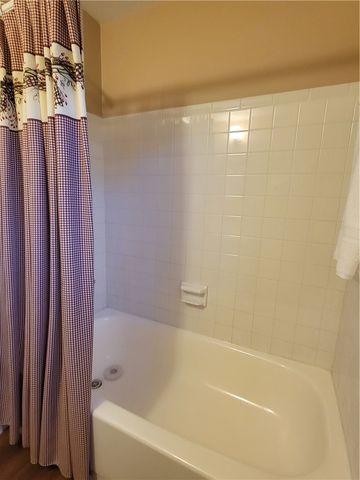 4011 Firethorn Dr, Kennedy Twp, PA 15136