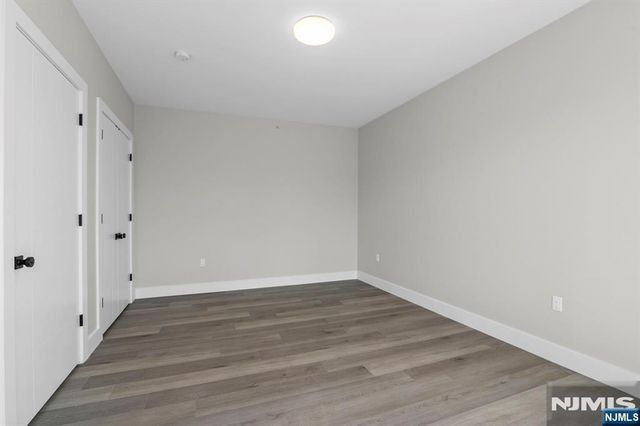 2021 Jones Road 101, Fort Lee, NJ 07024