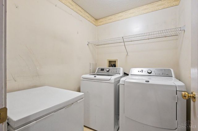 9925 Shorewood Lane, Sharonville, OH 45241