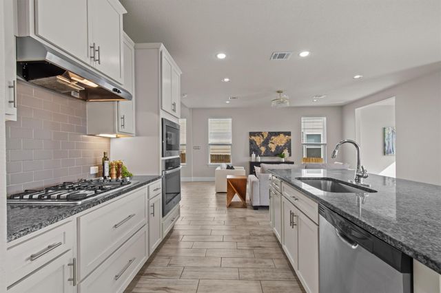 124 Oakstone DR, Georgetown, TX 78628