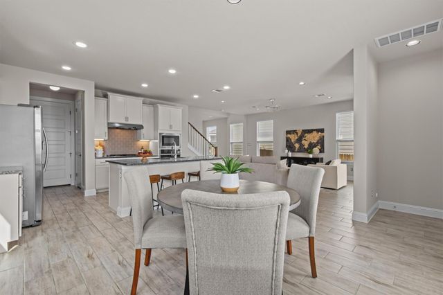124 Oakstone DR, Georgetown, TX 78628