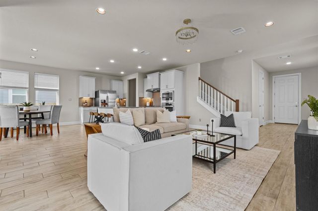 124 Oakstone DR, Georgetown, TX 78628
