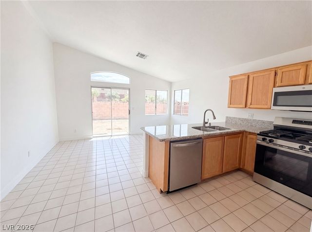 6547 Grand Oaks Drive, Las Vegas, NV 89156