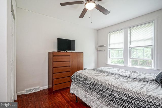 24 POCAHONTAS RD, Somerdale, NJ 08083