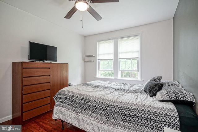 24 POCAHONTAS RD, Somerdale, NJ 08083