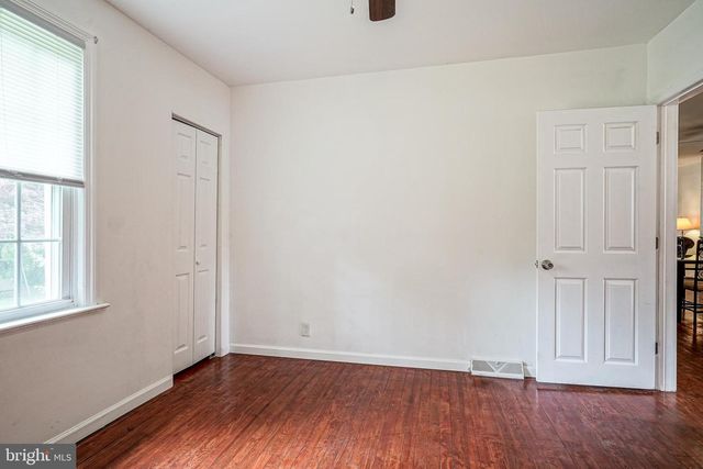 24 POCAHONTAS RD, Somerdale, NJ 08083