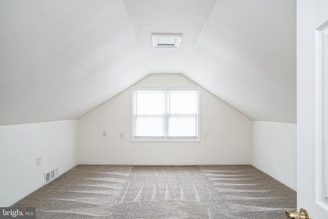 24 POCAHONTAS RD, Somerdale, NJ 08083