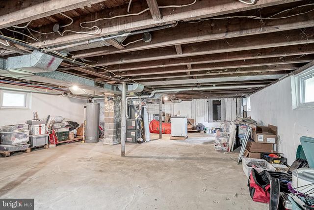 24 POCAHONTAS RD, Somerdale, NJ 08083