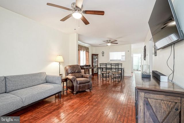 24 POCAHONTAS RD, Somerdale, NJ 08083