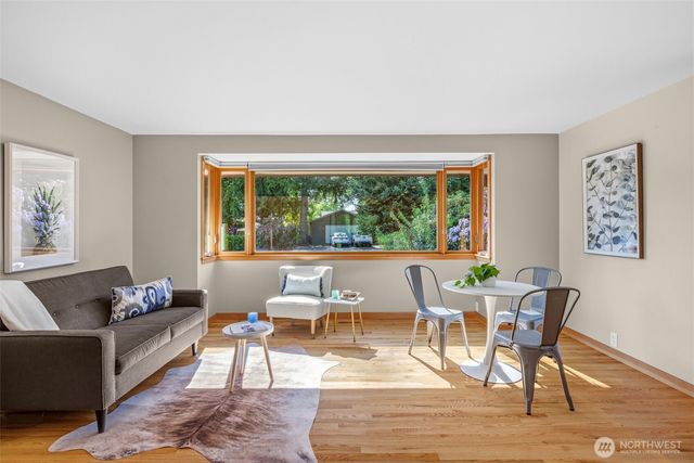 6036 129th Avenue SE, Bellevue, WA 98006