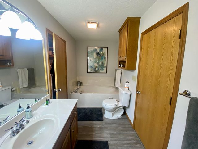 150 S Forestview Ct, Wichita, KS 67235