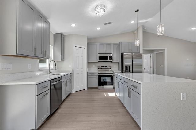 10463 SW 140TH AVENUE, Dunnellon, FL 34432